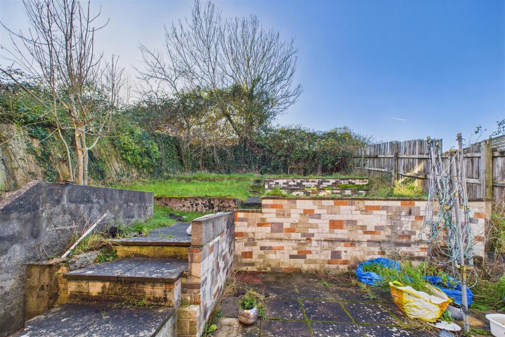 91 Redford Crescent, Withywood, Bristol BS13 8SA |