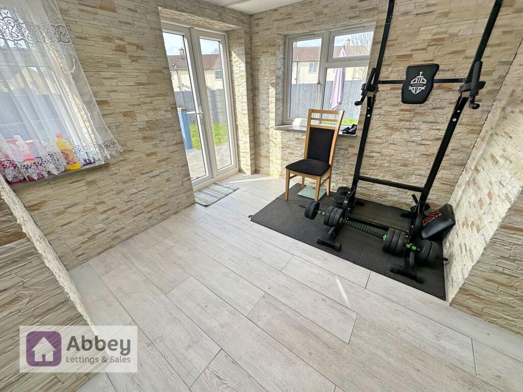 Breakfast/Dining Room