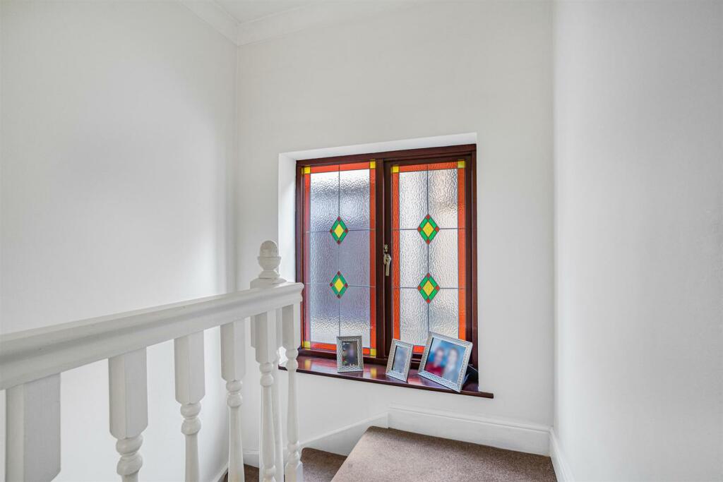 11 Greenhill Ave-12.jpg