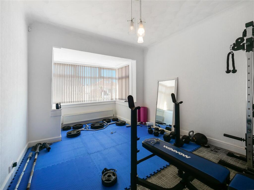 Bedroom 2/Gym
