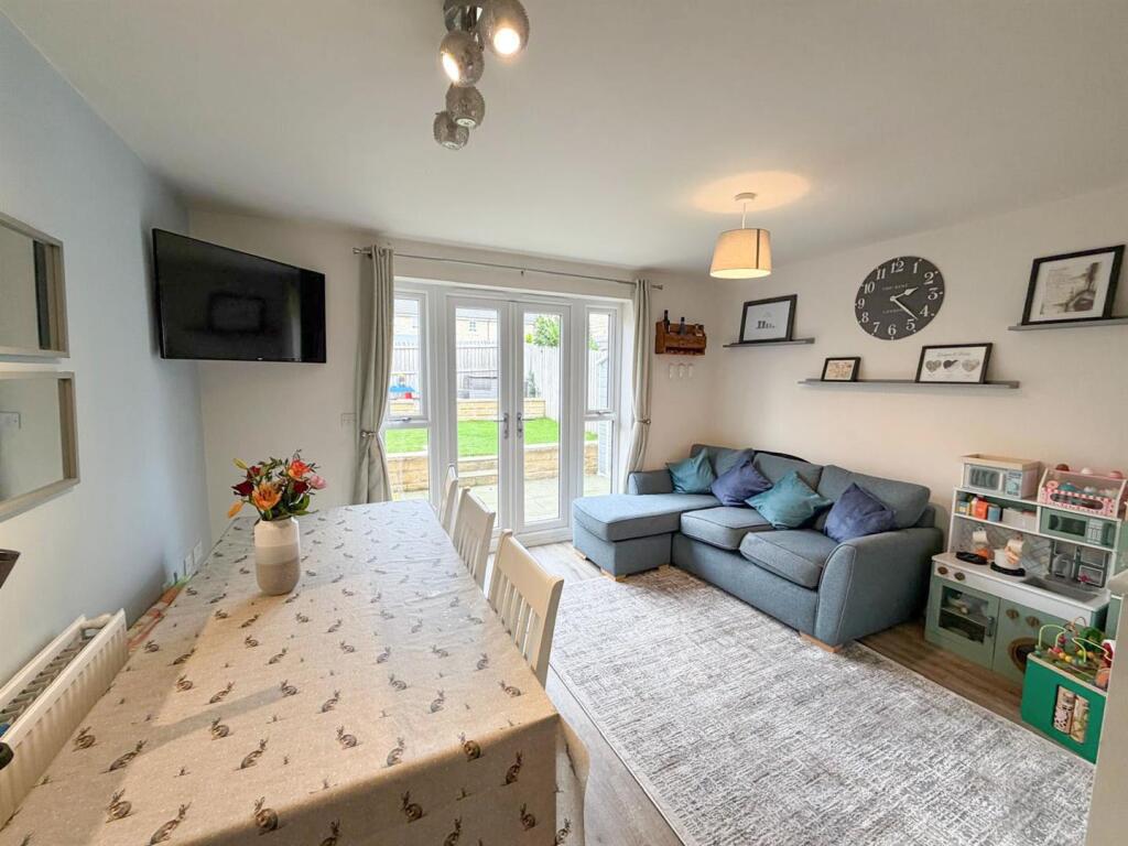 3 bed semi-detached house, Silsden  8