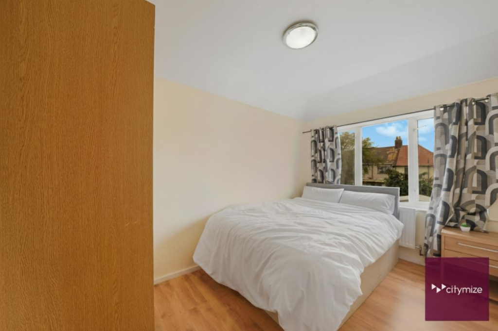 Bedroom (3)