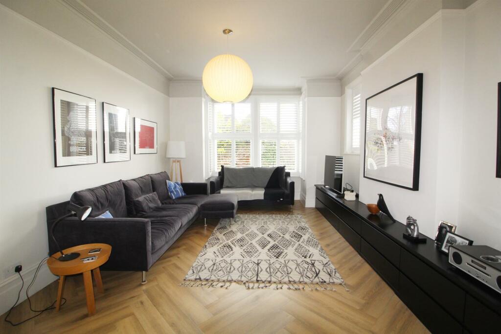 Lounge 2 edit.jpg