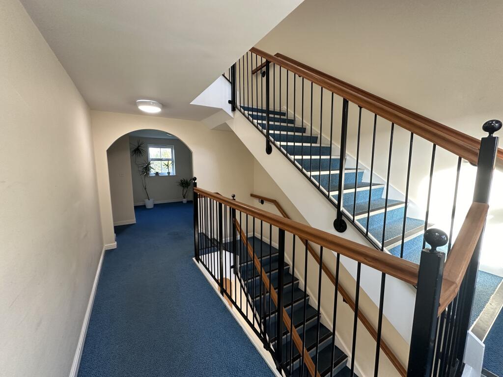 22. First floor landing.JPG