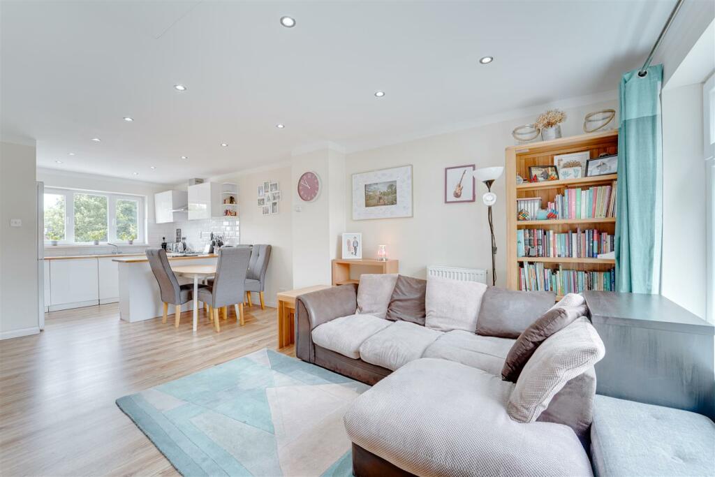 223 New Cheveley Rd, Newmarket-22.jpg