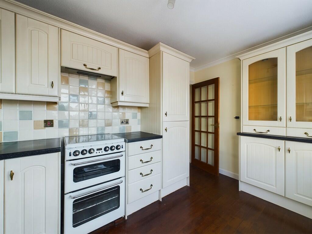 CAM02089G0-PR0356...