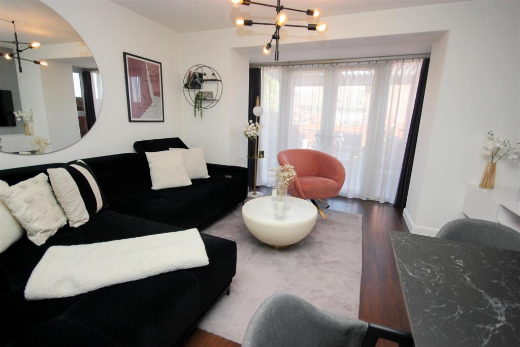 Lounge Area.jpg