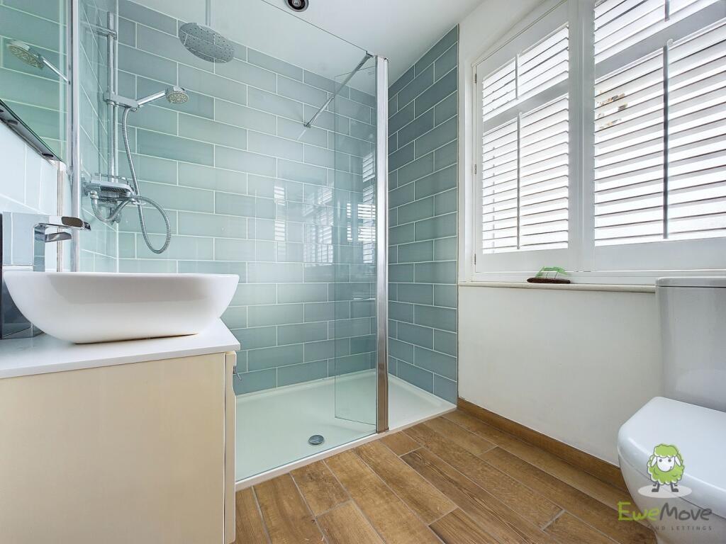 CAM01543G0-PR0100-STILL017