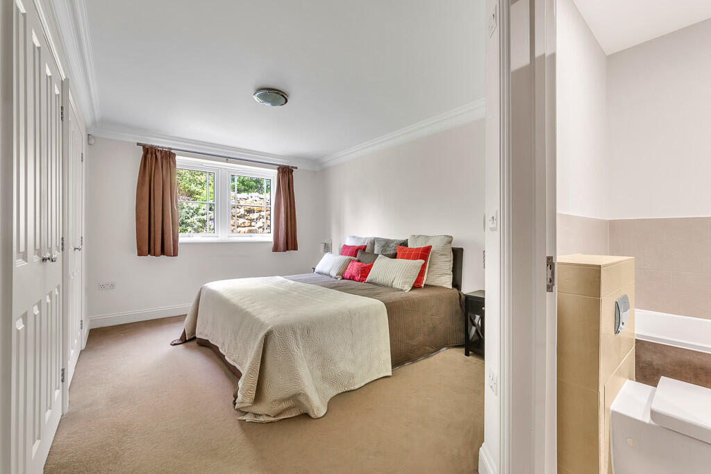 Cobham flat B-7