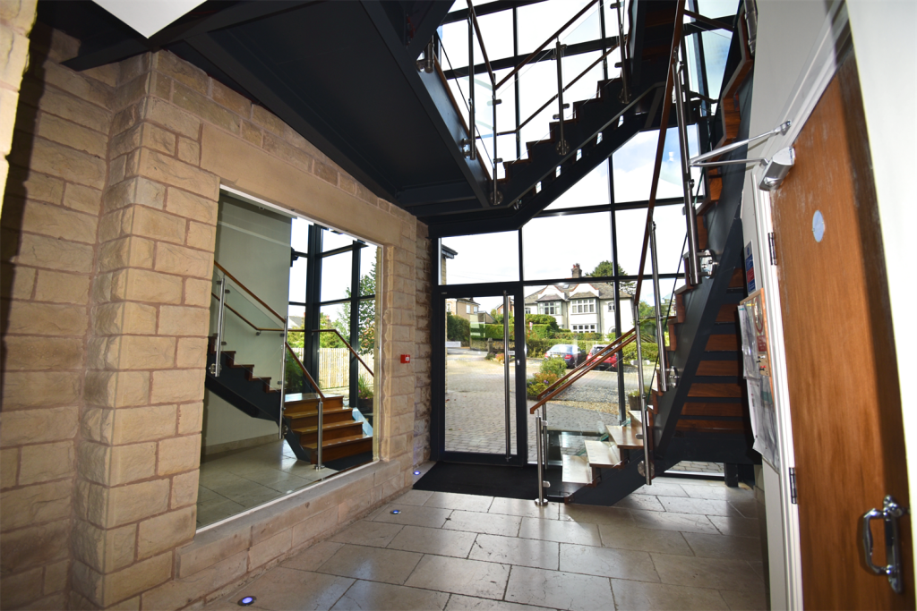 Communal Hallway Ent