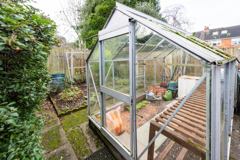 REAR GARDEN (G/house