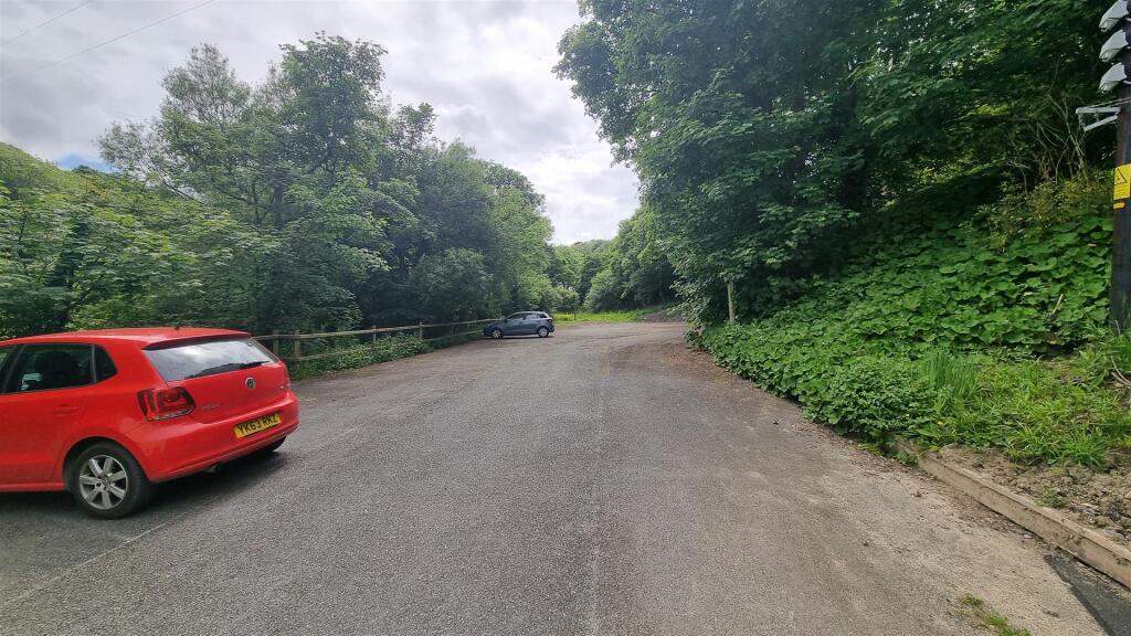 Haven Court - Parking 2.jpg