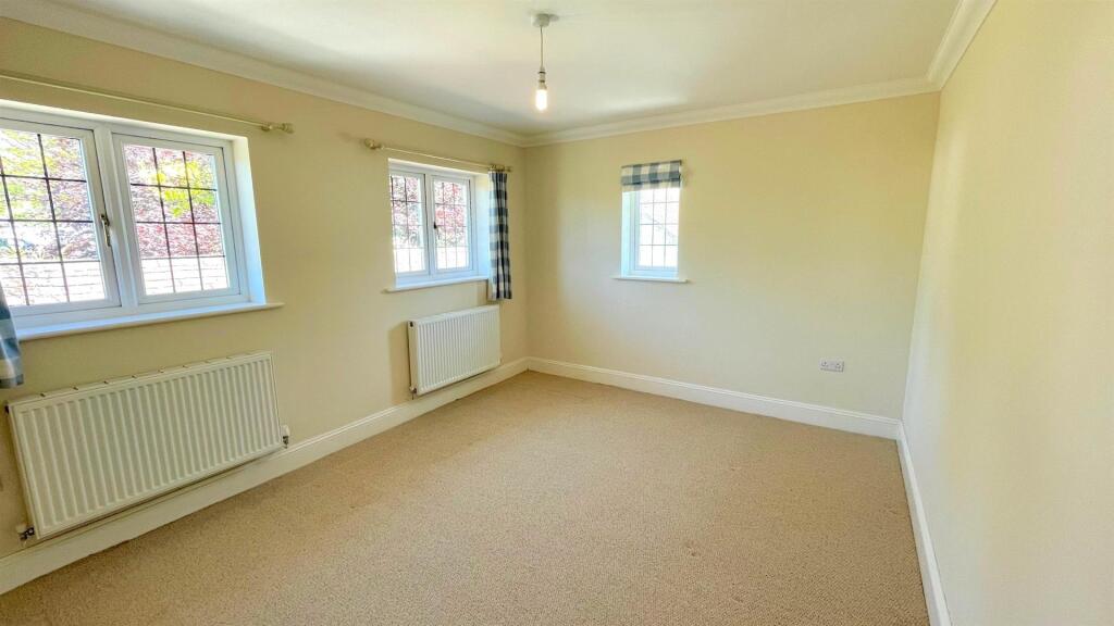 DOUBLE ASPECT BEDROOM 3