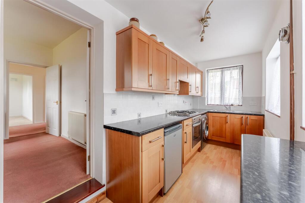 7 Millier Road, Cleeve, BS49 4NL 24.jpg
