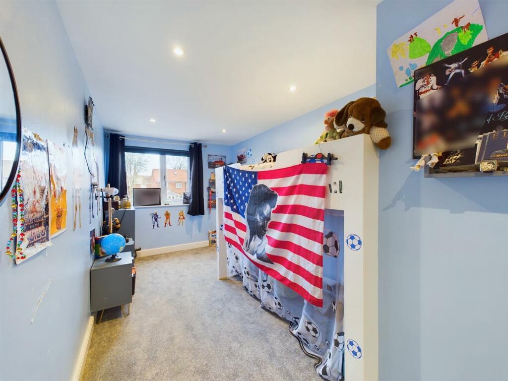 Bedroom: