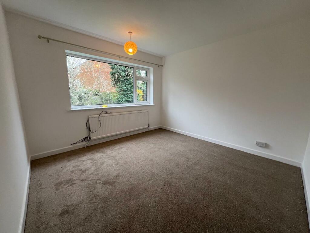 Bedroom 1.JPG