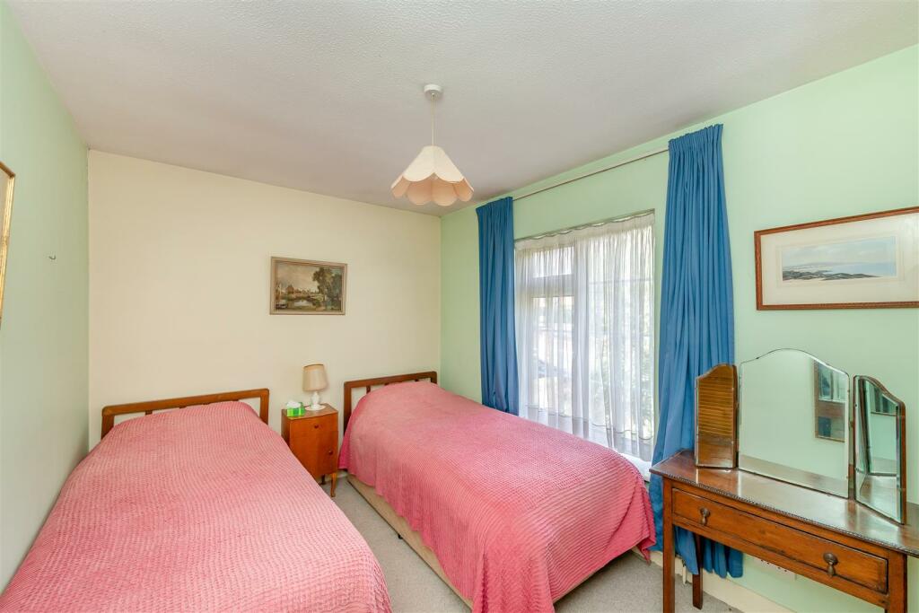 8623191-interior01.jpg