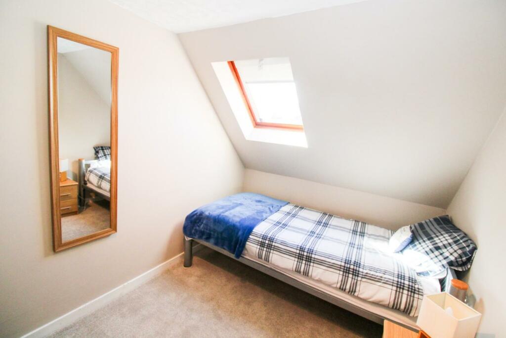 BEDROOM TWO (1)-2.jpg