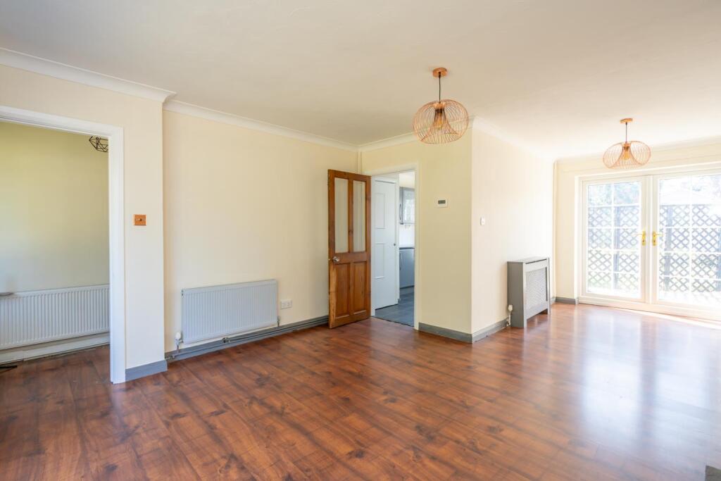 Lounge Diner (2).jpg