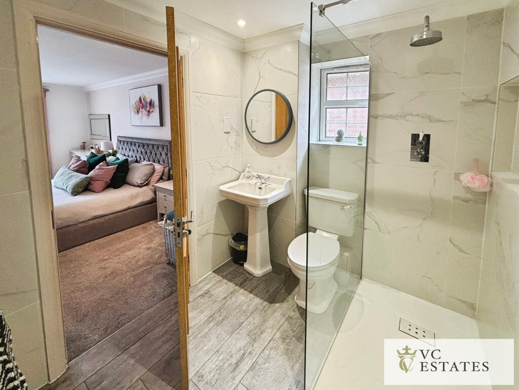 Ensuite to Principal