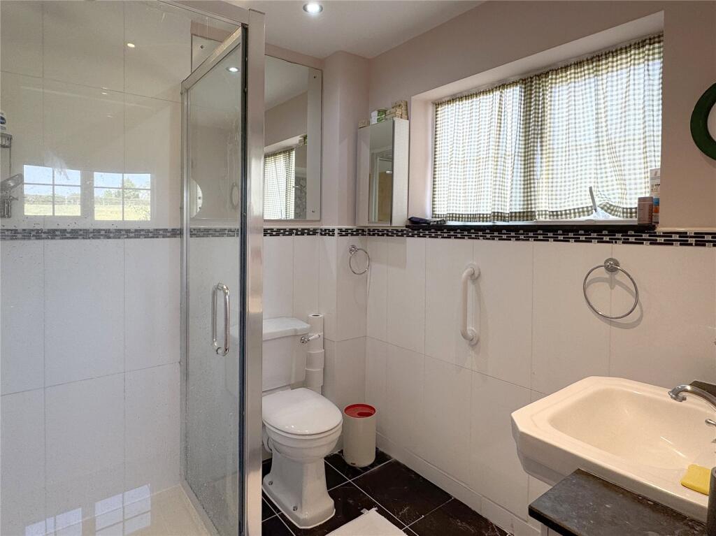 Ensuite Shower