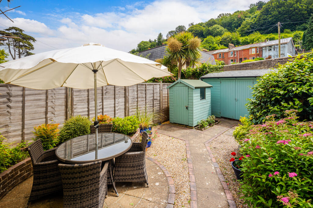 5 Garden Back 12 Ford Dartmouth - 250611