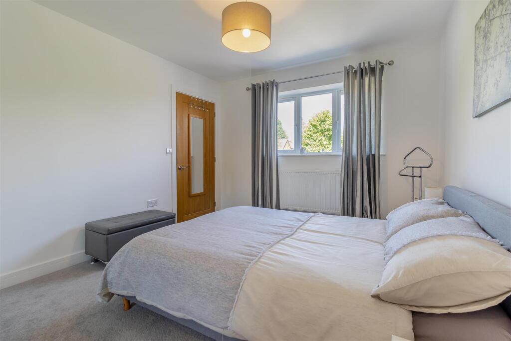 8646070-interior09.jpg