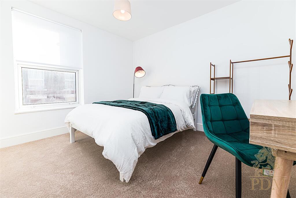 26 Chippendale Lenton Nottingham NG7 1HB