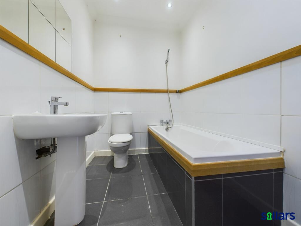 Apartment 1 - Bathroom