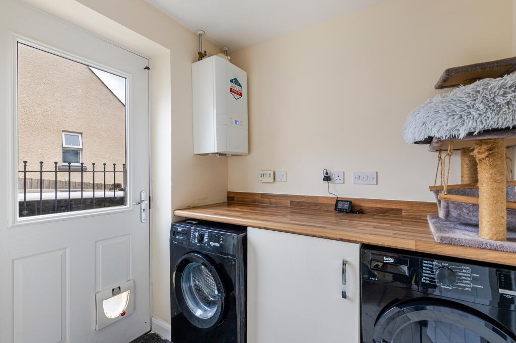 A21 - 16 Orchard Road, Brixton - 250919