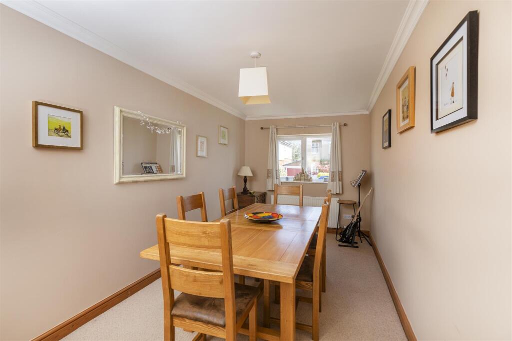 Bramleys Estate Agents - Kennedy Avenue - Fixby (8