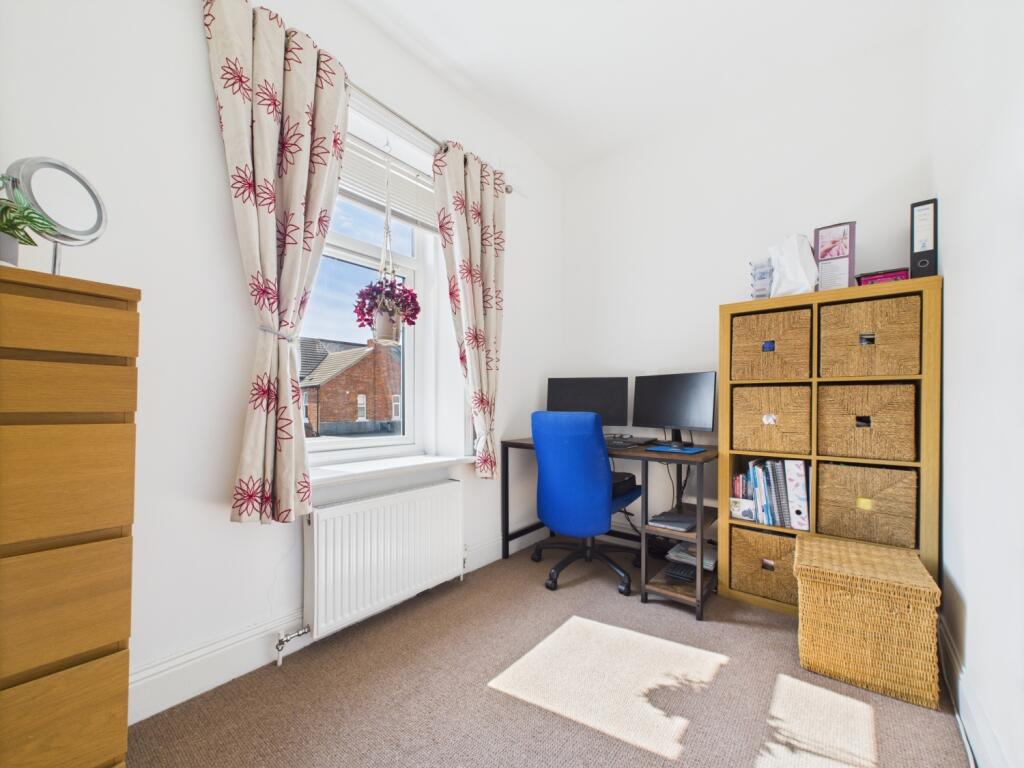 CAM02195G0-PR0083-STILL042