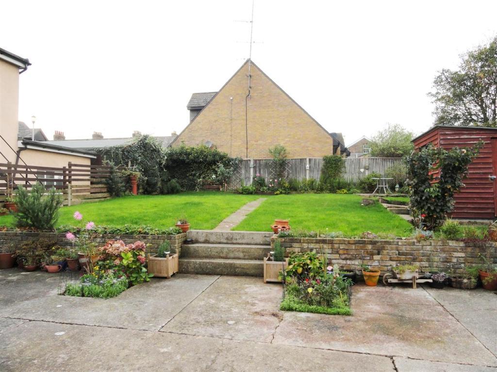 COMMUNAL GARDEN