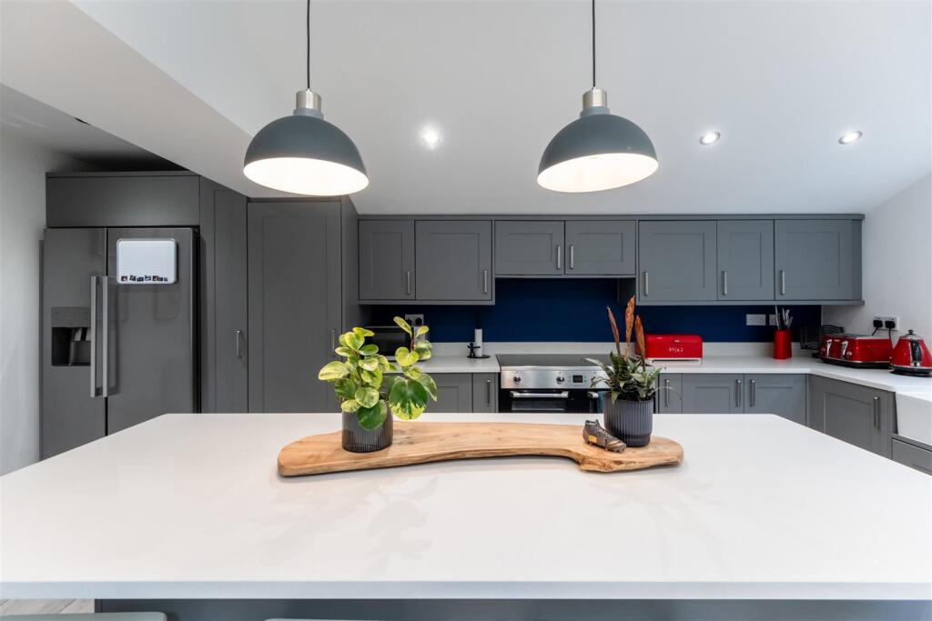 Laburnum Cottage-017.jpg