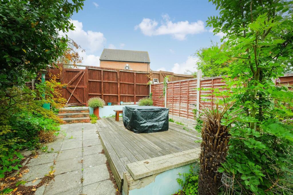 Mapleton Road E4