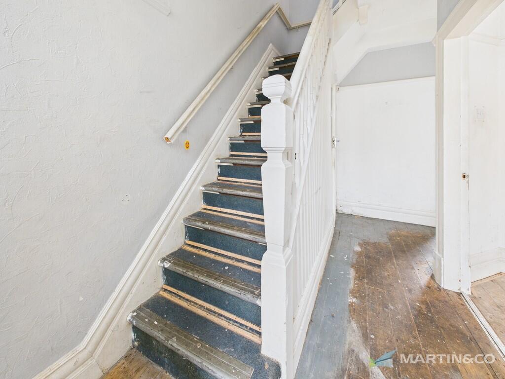 CAM02318G0-PR0560...