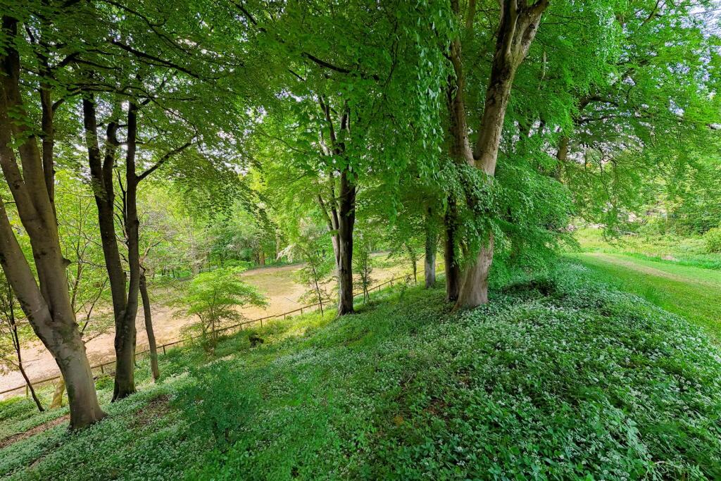 Woodside Cottage GL6 7NY-18.jpg