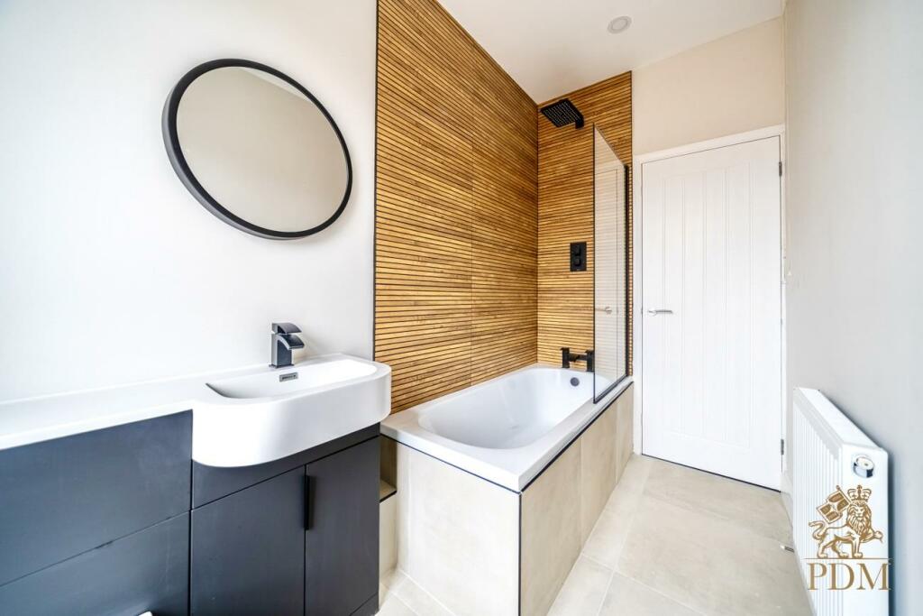 28 Loscoe Road Mapperley NG5 2AW
