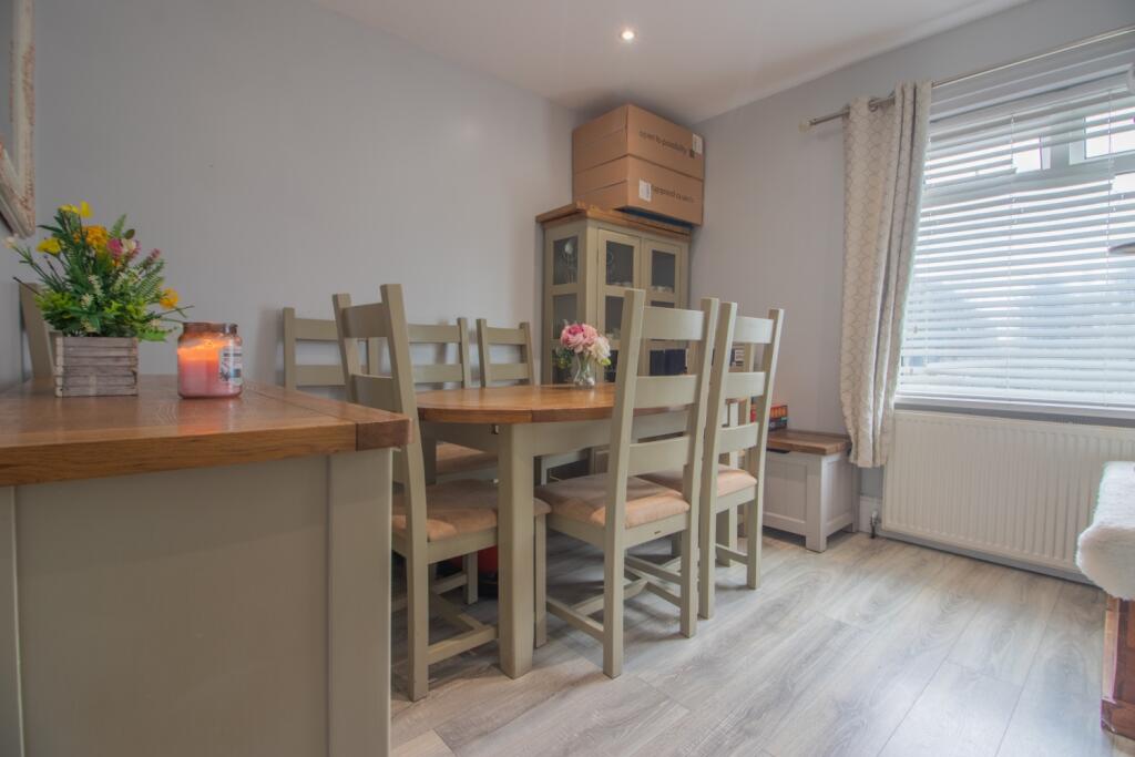 DiningRoom