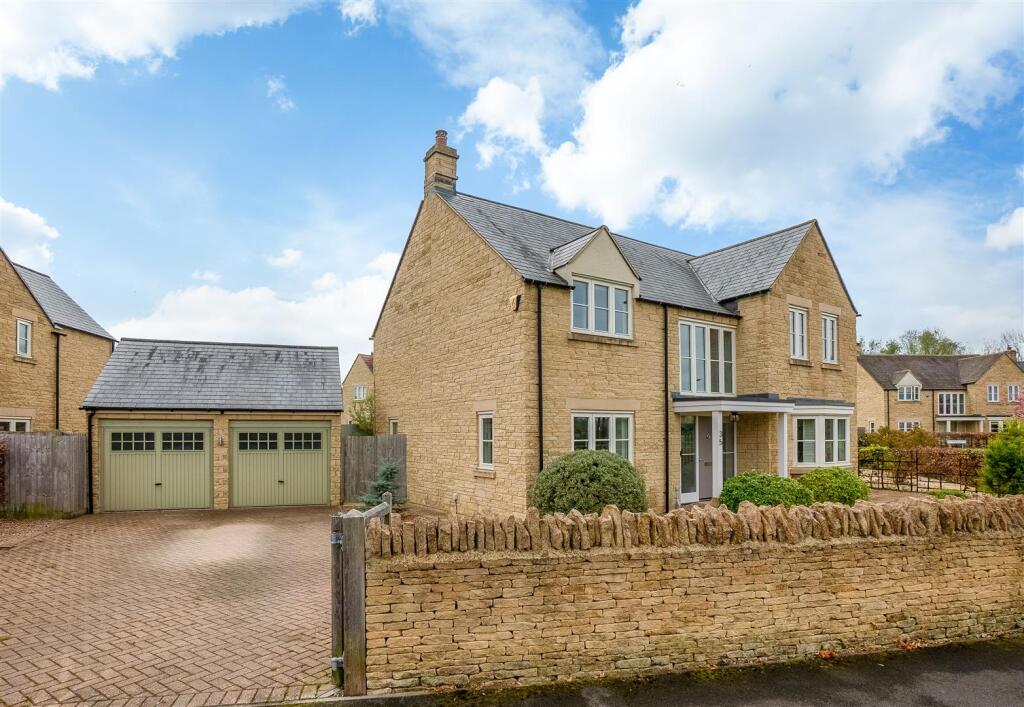 35 Cotswold Edge-2.jpg