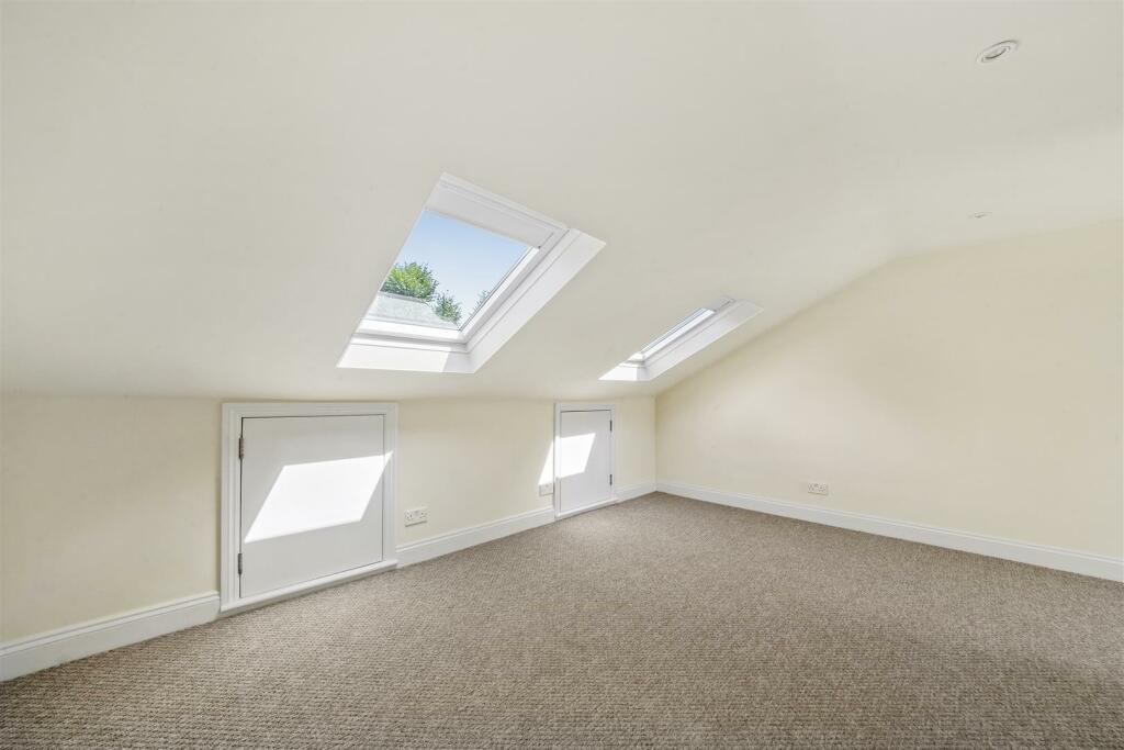 30 Deodar Road - xR3Gq4PYeFvYXGrrp4AS.jpg