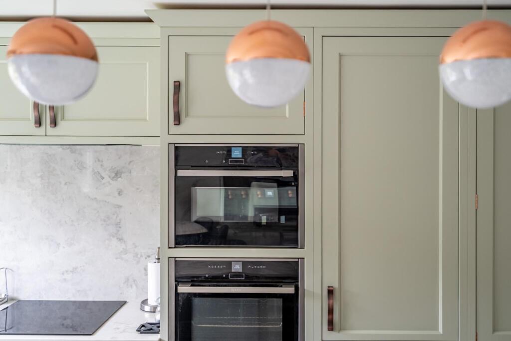 manor farm close-11.jpg