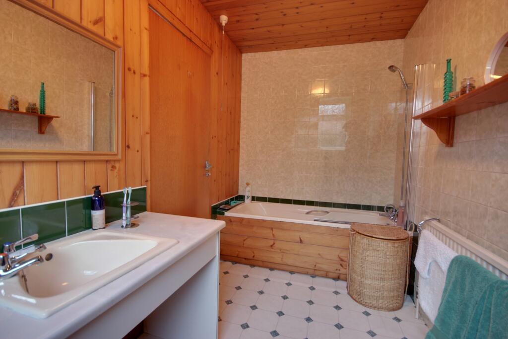1 Bathroom A