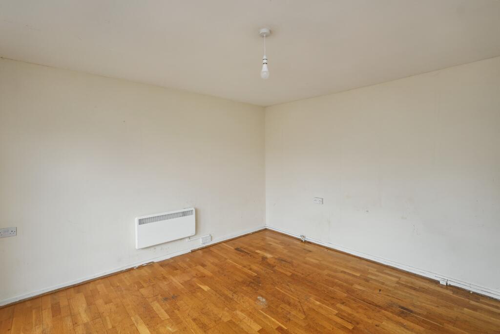 Flat 22 Rapley House, Turin Street, Bethnal Green, London, E2 6NH
