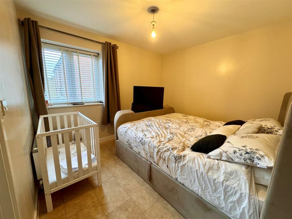 MainBedroom1.jpg