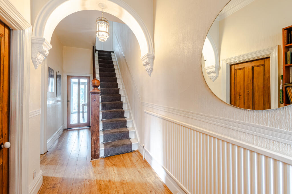hall1