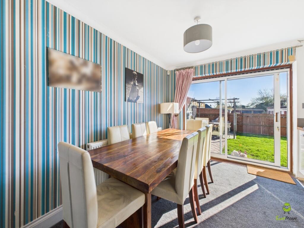 CAM04399G0-PR0037-STILL010