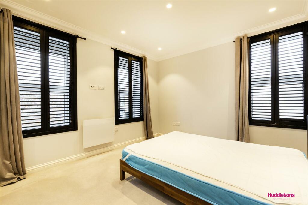 Collingwood House -10