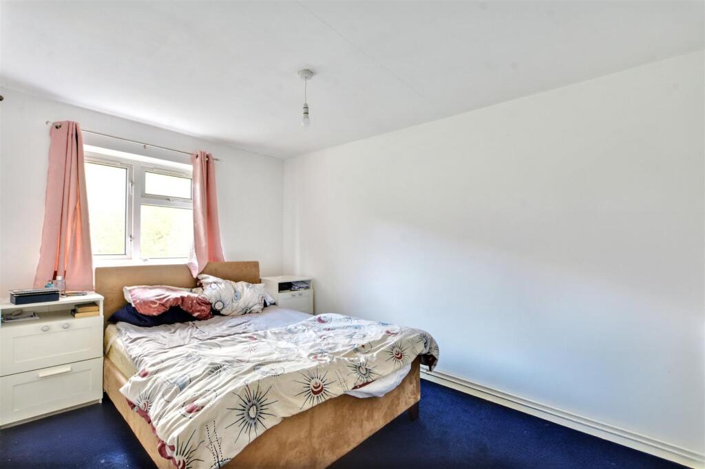 Bedroom 1.jpeg
