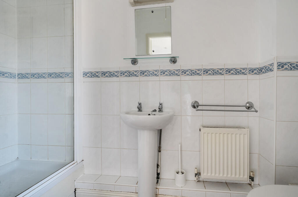 1334416-31-689257...